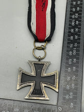 Charger l'image dans la galerie, WW2 German Iron Cross 2nd Class
