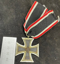 Charger l&#39;image dans la galerie, Original WW2 German Army Iron Cross 2nd Class - L/56
