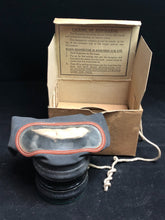 Charger l&#39;image dans la galerie, Original WW2 British Home Front Civilian Gas Mask &amp; Box Set
