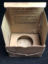 Charger l&#39;image dans la galerie, Original WW2 British Home Front Civilian Gas Mask &amp; Box Set
