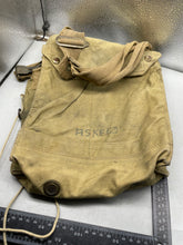 Charger l'image dans la galerie, Original WW2 British Army General Service Gas Mask with Bag - The Militaria Shop
