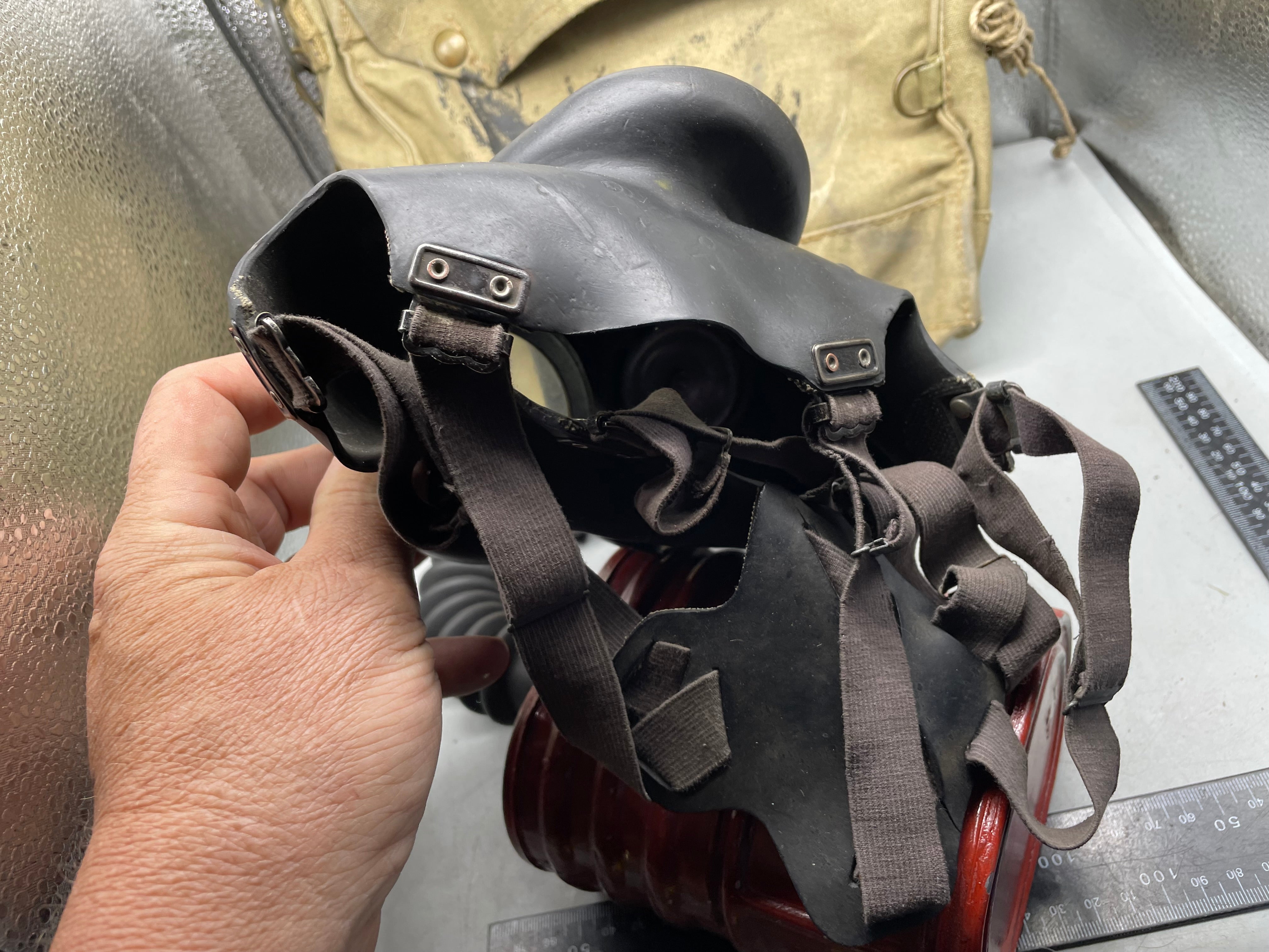 Original WW2 British Army General Service Gas Mask with Bag - The Militaria Shop