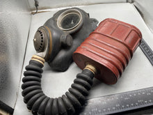 Load image into Gallery viewer, WW2 British Army Pattern General Service Gas Mask - 1941 - The Militaria Shop
