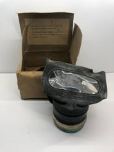 Charger l&#39;image dans la galerie, Original WW2 British Civilian Gas Mask in Box with Label
