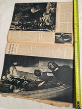 Load image into Gallery viewer, Original French Language WW2 German Signal Magazine - February 1942
