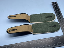 Charger l&#39;image dans la galerie, Pair of WW2 German Gross Deutschland Shoulder boards
