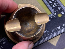 Charger l&#39;image dans la galerie, Pair of Interesting British Army Badged Ashtrays
