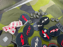 Load image into Gallery viewer, Group of WW2 German Insignia
