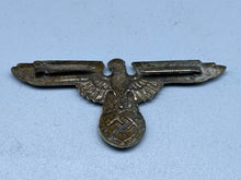 Charger l&#39;image dans la galerie, WW2 German Metal SS Cap Insignia
