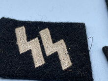 Charger l&#39;image dans la galerie, Group of Reproduction WW2 German Army Collar Badges
