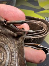 Charger l&#39;image dans la galerie, Original WW2 German Elite SS Late War Overhoff Steel Buckle &amp; Belt Set
