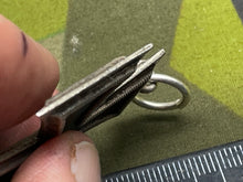 Charger l&#39;image dans la galerie, Original WW2 German Iron Cross 2nd Class
