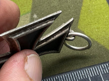 Charger l&#39;image dans la galerie, Original WW2 German Iron Cross 2nd Class
