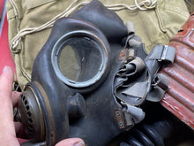 Load image into Gallery viewer, British Army WW2 Soldiers Gas Mask &amp; Bag Set - Dated
