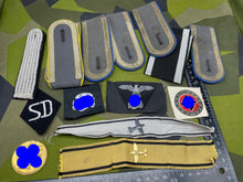 Load image into Gallery viewer, Group of WW2 German Insignia &amp; Epaulettes
