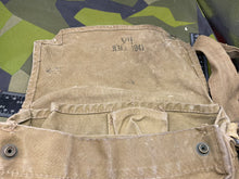 Charger l&#39;image dans la galerie, Original WW2 British Army GSR General Service Respirator Gas Mask Set - Dated 1941
