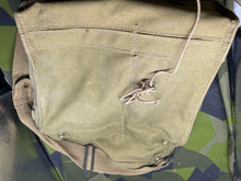 Charger l&#39;image dans la galerie, Original WW2 British Army GSR General Service Respirator Gas Mask Set - Dated 1940/41
