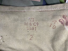 Charger l&#39;image dans la galerie, Original WW2 British Army GSR General Service Respirator Gas Mask Set - Dated 1940/41
