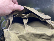 Charger l&#39;image dans la galerie, Original WW2 British Army GSR General Service Respirator Gas Mask Set - Dated 1940/41
