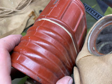 Charger l&#39;image dans la galerie, Original WW2 1941 Dated British Army GSR General Service Respirator Gas Mask Set
