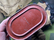 Charger l&#39;image dans la galerie, Original WW2 1941 Dated British Army GSR General Service Respirator Gas Mask Set
