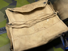 Charger l&#39;image dans la galerie, Original WW2 1941 Dated British Army GSR General Service Respirator Gas Mask Set
