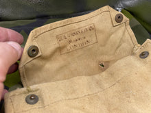 Charger l&#39;image dans la galerie, Original WW2 1941 Dated British Army GSR General Service Respirator Gas Mask Set
