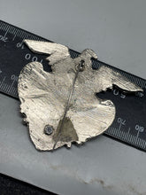 Lade das Bild in den Galerie-Viewer, Original Vintage US Highway Patrolman Cap Badge
