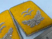 Load image into Gallery viewer, Pair of WW2 German Luftwaffe Officer's Collar Badges

