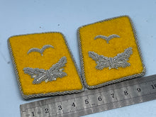 Charger l'image dans la galerie, Pair of WW2 German Luftwaffe Officer's Collar Badges
