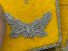 Charger l'image dans la galerie, Pair of WW2 German Luftwaffe Officer's Collar Badges
