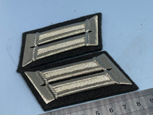 Charger l'image dans la galerie, Pair of WW2 German Army Officer's Collar Badges
