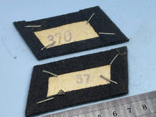 Charger l'image dans la galerie, Pair of WW2 German Army Officer's Collar Badges
