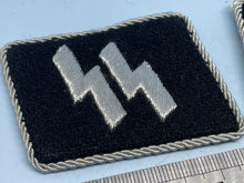 Load image into Gallery viewer, Pair of WW2 German SS Collar Badges
