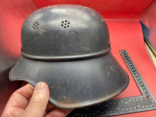 Lade das Bild in den Galerie-Viewer, Original WW2 German Home Front Gladiator Luftschutz Fireman&#39;s Helmet
