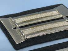 Lade das Bild in den Galerie-Viewer, Pair of WW2 German Army Officer's Collar Badges
