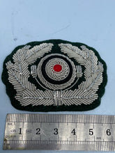 Lade das Bild in den Galerie-Viewer, A WW2 German Army Officer's Cap Badge
