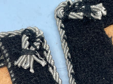 Lade das Bild in den Galerie-Viewer, Pair of WW2 German SS Collar Badges
