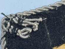 Load image into Gallery viewer, Pair of WW2 German SS Collar Badges
