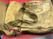 Load image into Gallery viewer, British Army WW2 Soldiers / Home Guard Gas Mask &amp; Bag Set - Dated
