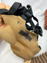 Lade das Bild in den Galerie-Viewer, Original WW2 British Army GSR Gas Mask General Service Respirator
