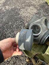 Load image into Gallery viewer, Original WW2 British Army Lightweight Assault Gas Mask &amp; Bag Set
