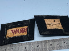 Load image into Gallery viewer, Pair of WW2 German SS Collar Badges
