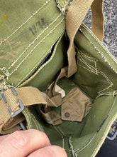 Load image into Gallery viewer, Original WW2 British Army Lightweight Assault Gas Mask &amp; Bag Set
