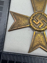 Charger l'image dans la galerie, Original WW2 German Army War Merit Cross
