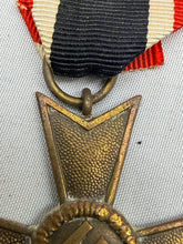 Charger l'image dans la galerie, Original WW2 German Army War Merit Cross
