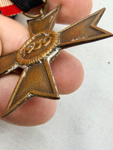 Charger l'image dans la galerie, Original WW2 German Army War Merit Cross
