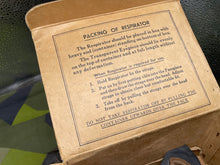 Charger l&#39;image dans la galerie, Original WW2 Civilian British Home Front Gas Mask in Cardboard Box with Cover
