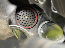 Charger l&#39;image dans la galerie, Original WW2 British Army Assault Gas Mask Set 1944
