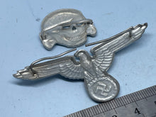 Charger l'image dans la galerie, Pair of WW2 German SS Cap Badges

